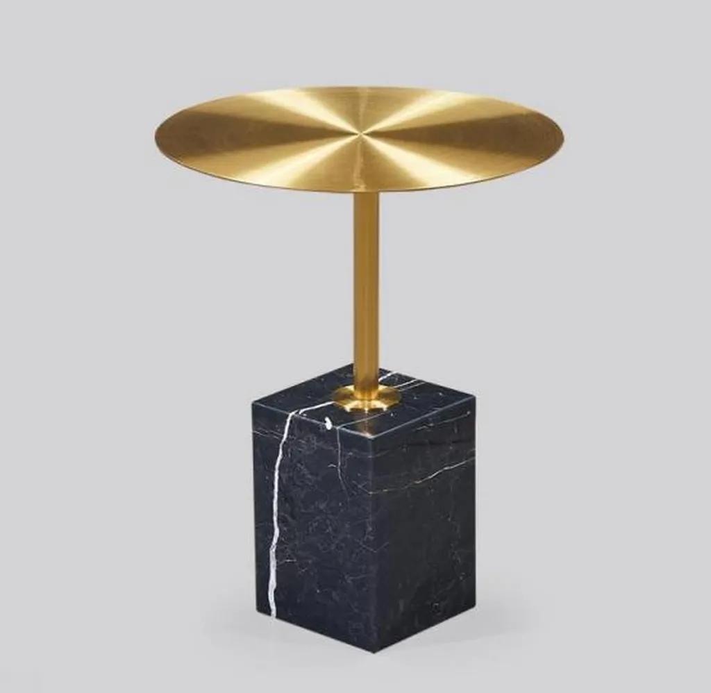Table Basse Design Métal Luxe 80cm Finition Or pour Intérieur Moderne