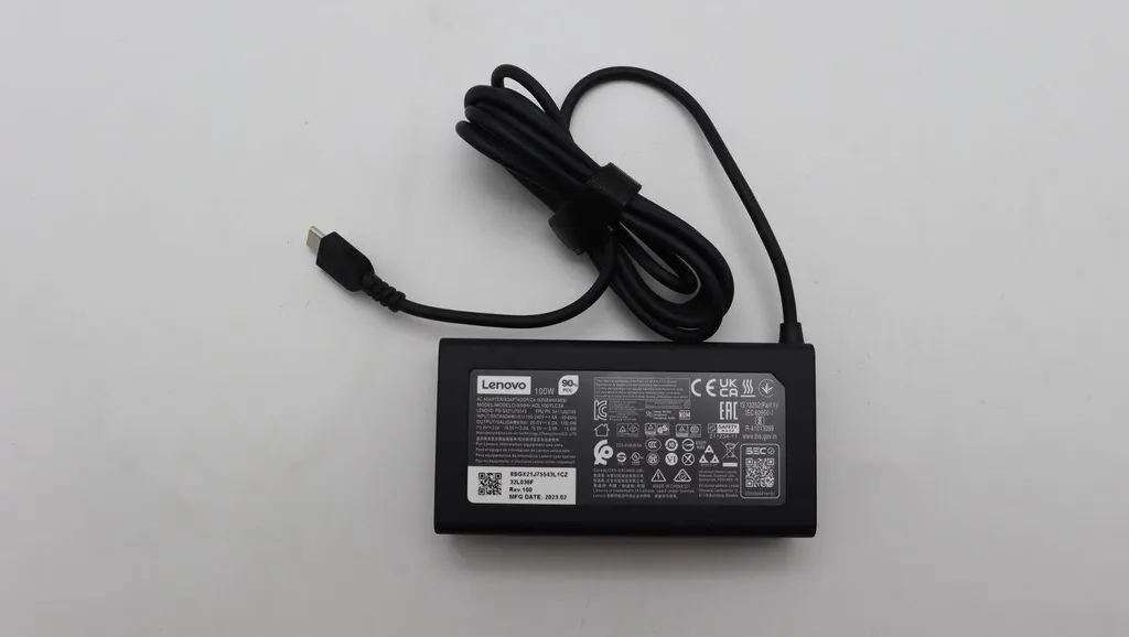 Adaptateur Lenovo 5A11J62105 Haute Performance avec Sécurité Intégrée