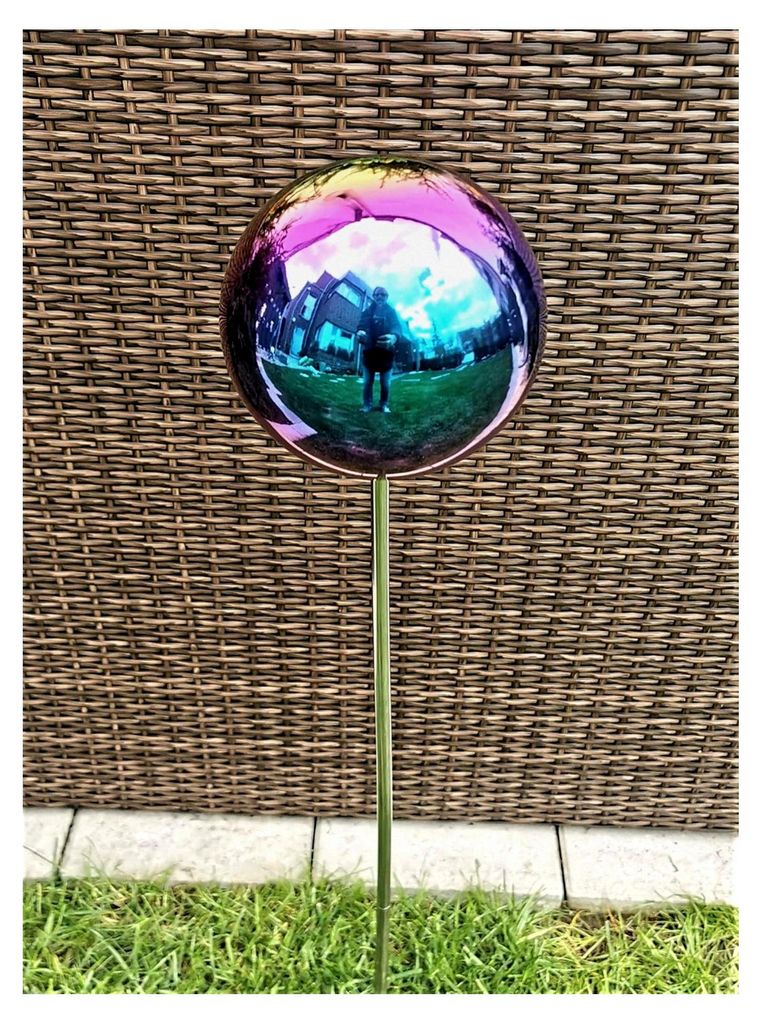 Gartenstecker Rosenkugel 15 cm mit 80 cm Stab aus poliertem Edelstahl in Regenbogenfarben