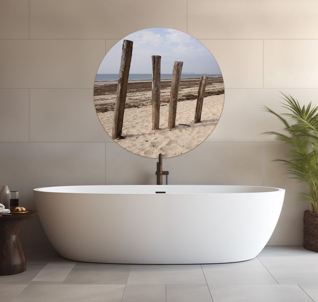 Wallario wasserfestes Poster selbstklebend 90 x 90 cm, Sandstrand mit Holzpfählen am Atlantischen Ozean, Badezimmerposter Spritzschutz mit Hochgla...