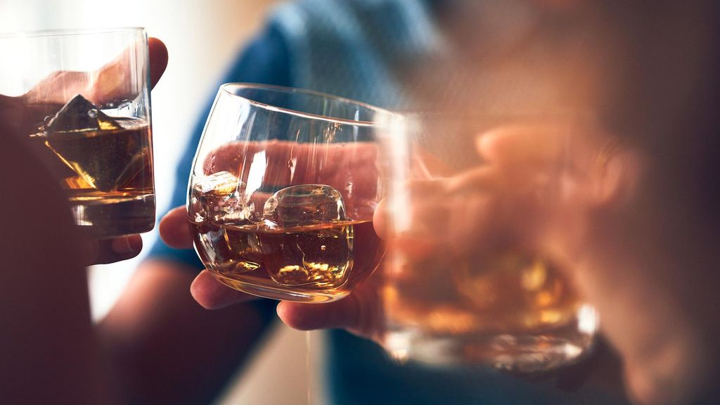 Jochen Schweizer Whisky Tasting Bonn; Erlebnis verschenken oder selbst erleben; Gutschein gültig für 1 Person Gruppengröße: 14-24 Personen
