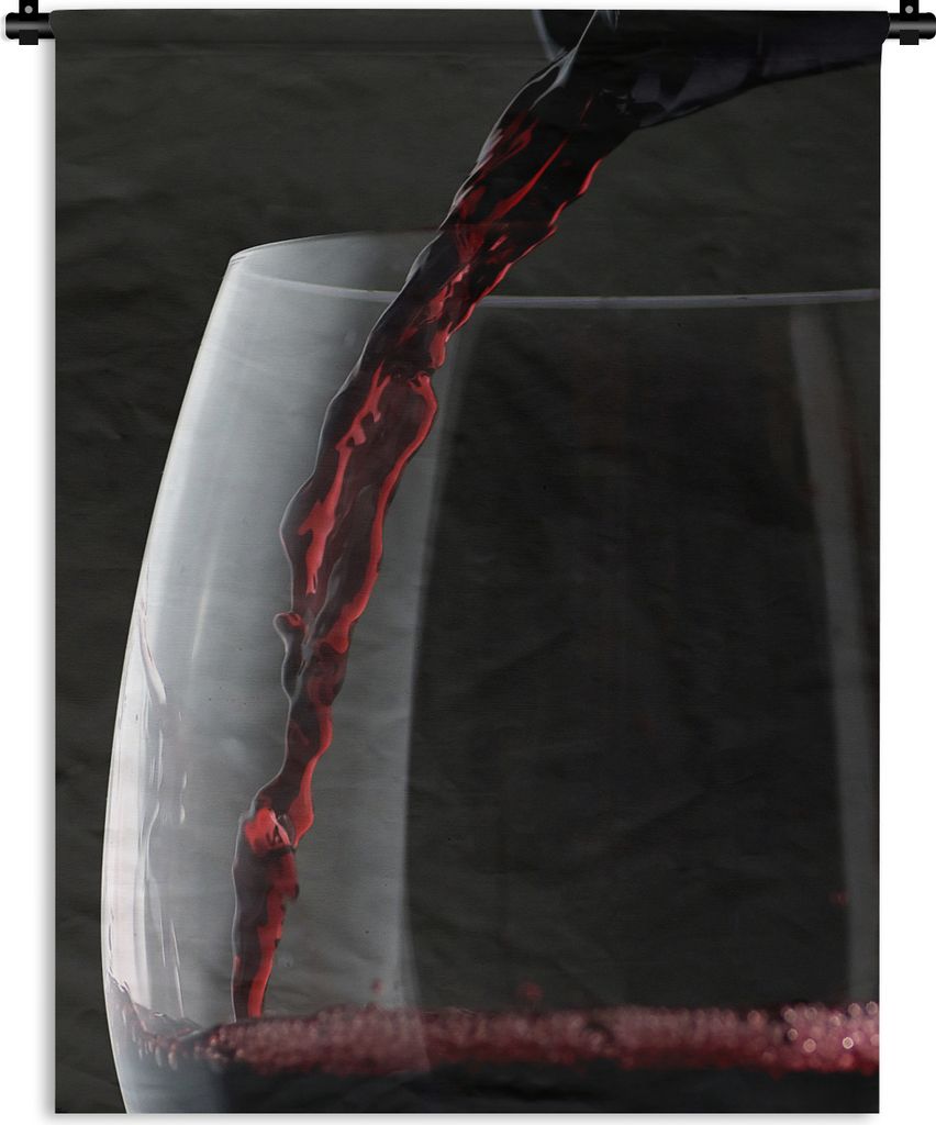 MuchoWow Wandteppich Wandbehang Schöne Nahaufnahme eines Glases Rotwein beim Einschenken 120x160 cm Tapisserie Dekoration Wandtuch - Wohnzimmer ...