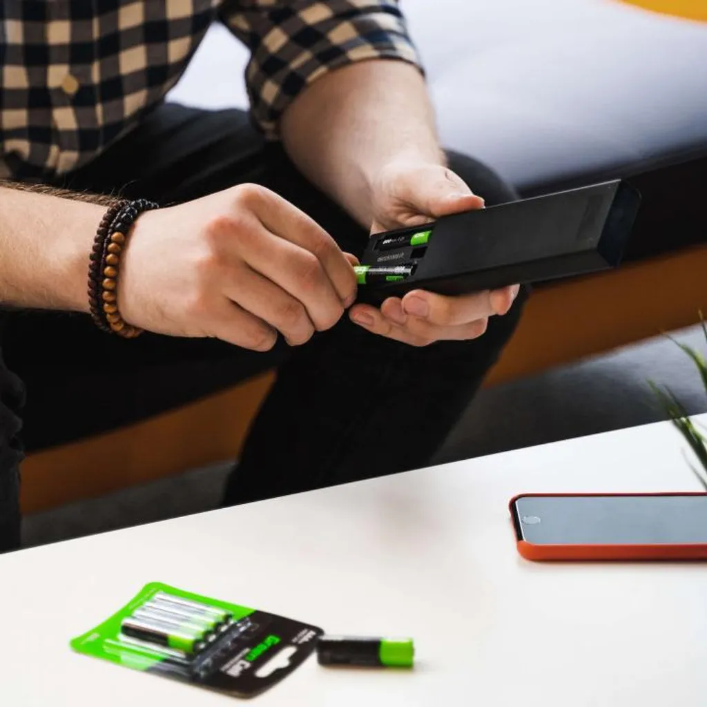16 Piles Rechargeables AAA pour Télécommande et Jouets - NiMH 950mAh - 7