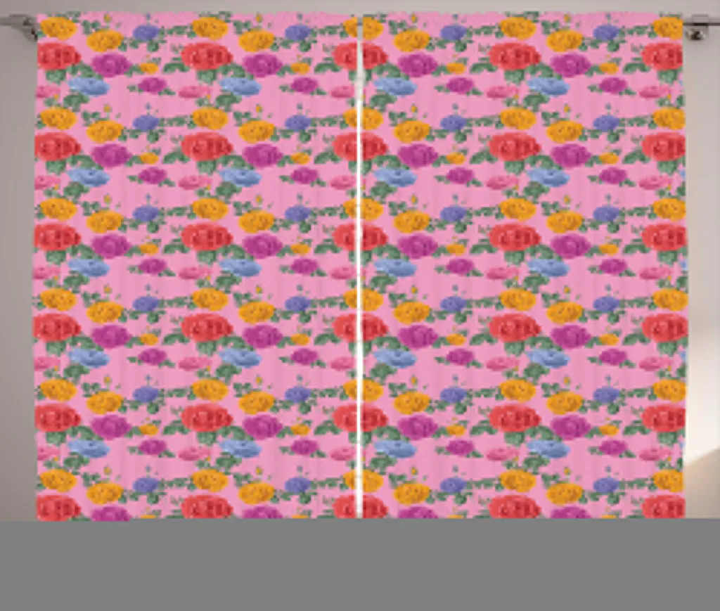 Rideaux de salon style jardin anglais pour une décoration fleurie rose