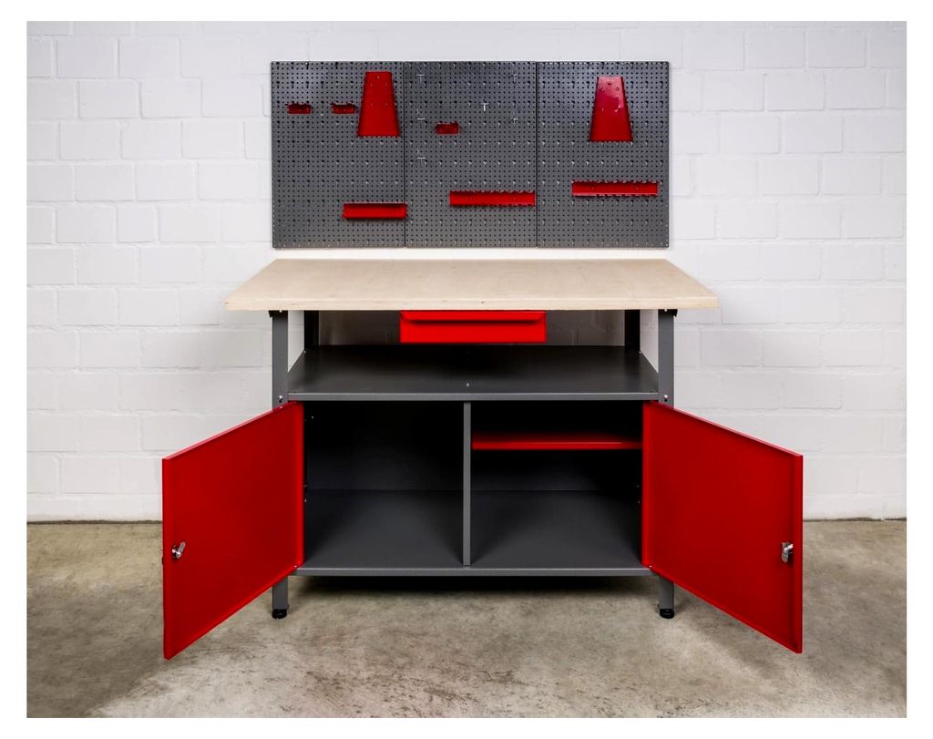Metallwerkbank mit 2 Türen und 3 cm Sperrholzplatte (120 x 60 x 85 cm) sowie Werkzeugwand mit Haken zur Werkzeugbefestigung (120 x 60 x 1 cm)