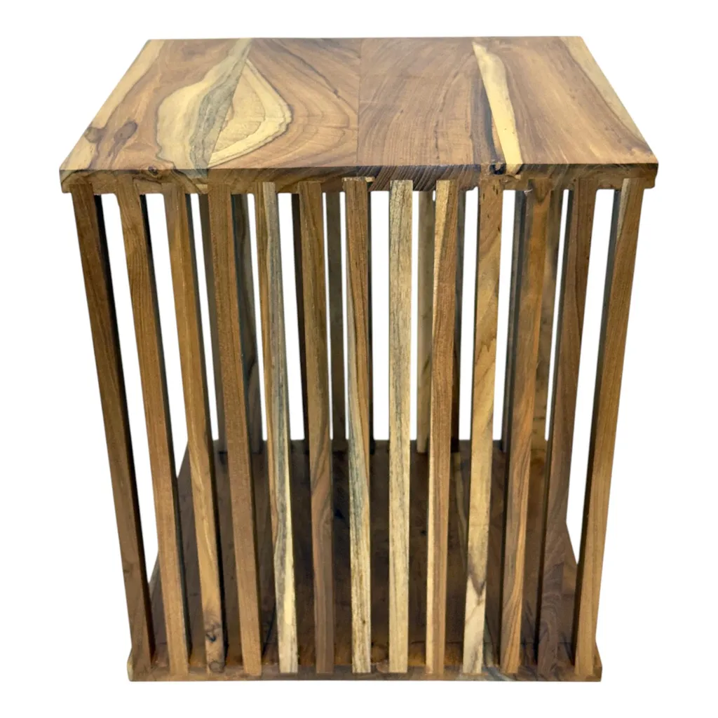 Table d'appoint en teck massif et tabouret cube bois avec moulures 40cm
