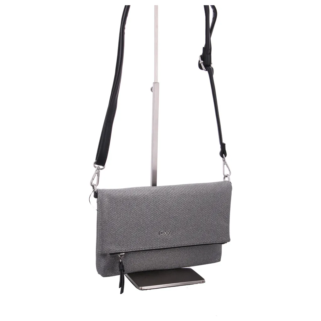 Look da Sera: Borsa Gabor Jasmina Argento per un Outfit Top - 13