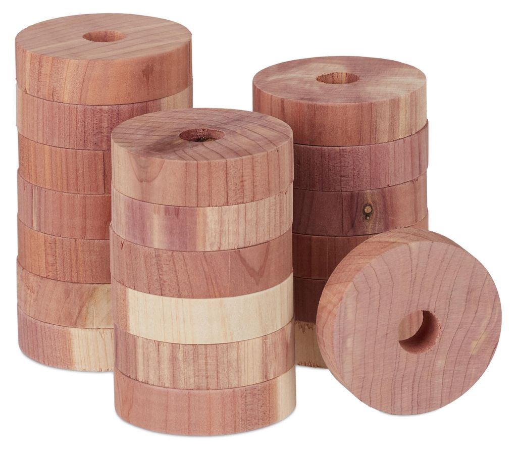 Relaxdays Mottenschutz aus Zedernholz, 20 Ringe für Produktbild 