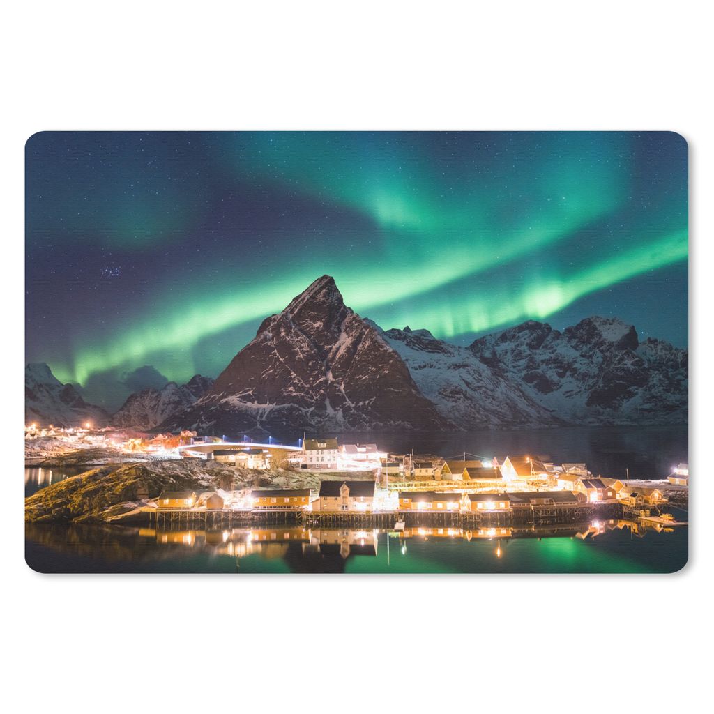 MuchoWow Schreibtischunterlage Nordlicht über einem Dorf in Norwegen 60x40 cm - XXL Mauspad - Großes Mauspad