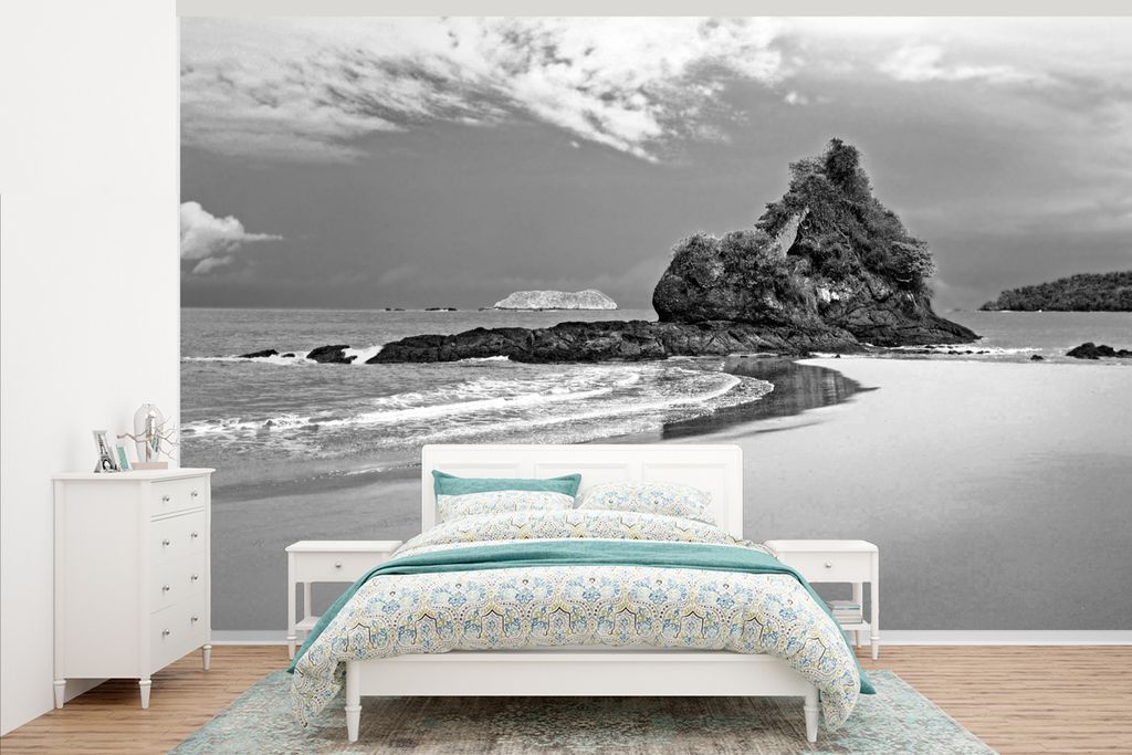 MuchoWow Fototapete für Wohnzimmer oder Schlafzimmer Wandtapete Vinyl Motivtapete Das Paradies am Strand von Costa Rica in Schwarz und Weiß - 3...