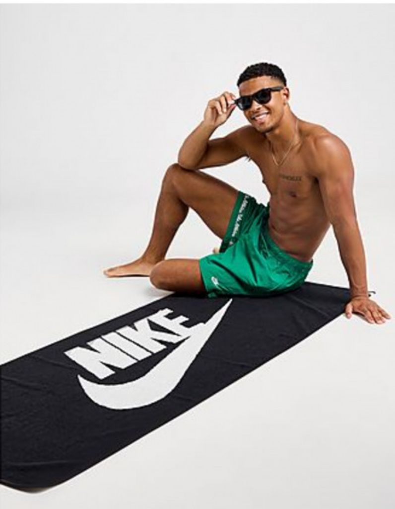 9336/21 NIKE Club Ręcznik basenowy cynamon cynamon - Zdjęcie produktu 