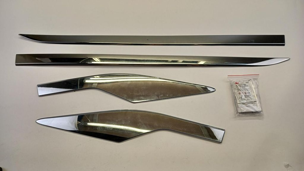 Original TOYOTA C-HR Seitenzierleisten 4-teilig verchromt PW1561000001