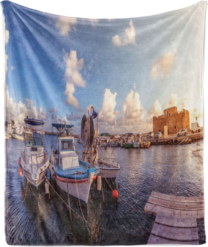 ABAKUHAUS Zypern Weich Flanell Fleece Decke, Mittelalterliche Burg von Paphos bei Sonnenuntergang und Fischerboote in der Marina auf den Vordergrun...