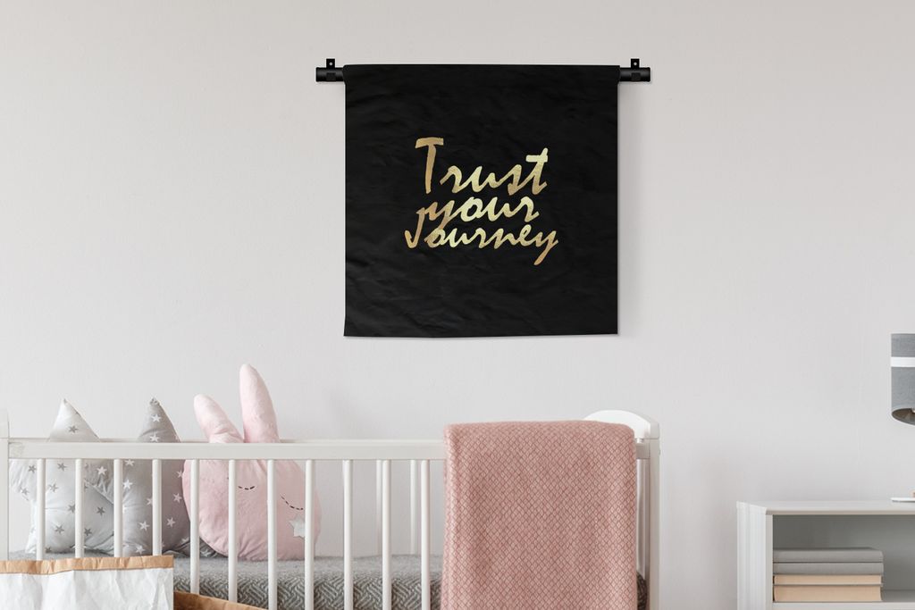 MuchoWow Wandteppich Wandbehang Zitate - Reisen - Schwarz - Gold 60x60 cm Tapisserie Dekoration Wandtuch - Dekorationen - Wand Decke