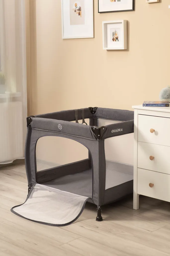 Parc bébé compact CARETERO Quadra graphite : Stable et facile à transporter - 11