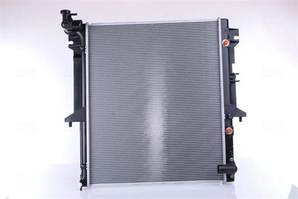 Radiateur Moteur NISSENS 62896 pour L200 et Pajero - Remplacement OE 1350A182