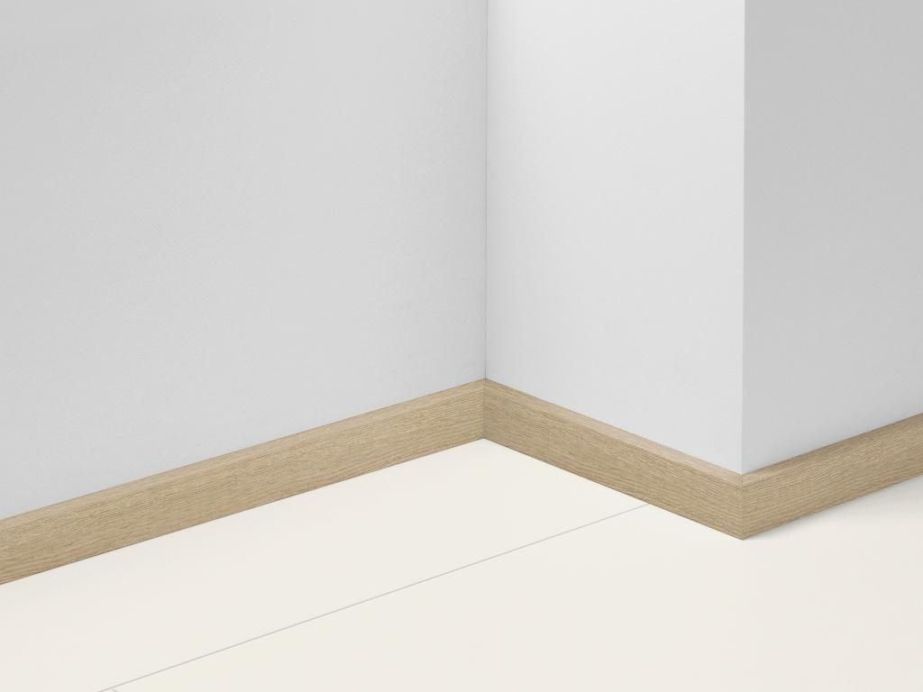 2,20 m | Sockelleiste Eiche D019 Nachbildung SL3