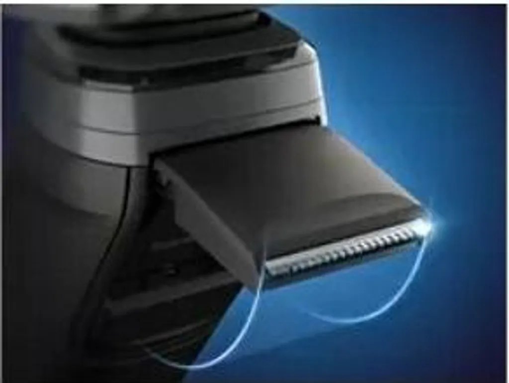 Rasoio Philips Series 5000 S5886/30 con SkinIQ e Ricarica USB Universale - 9