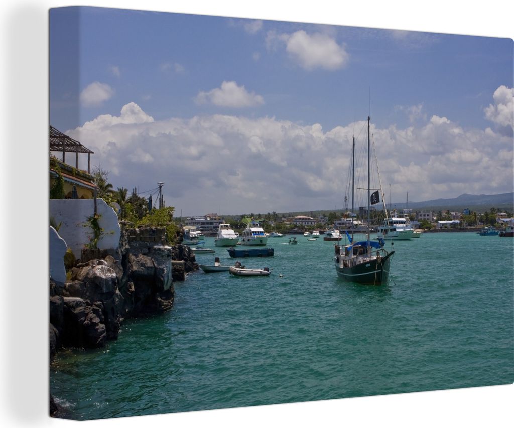 OneMillionCanvasses - Leinwandbilder - 140x90 cm, Ein Segelboot im Hafen von Santa Cruz auf den Galapagosinseln, Wandbilder Kunstdruck Wanddekora...