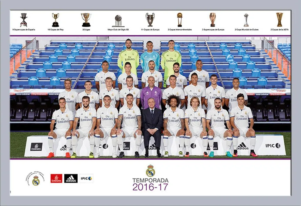 Regalo Real Madrid: Poster Maxi + Cornice Argento Shinsuke MDF 61x91