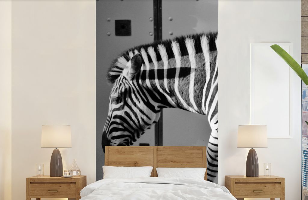 MuchoWow Fototapete für Wohnzimmer oder Schlafzimmer Wandtapete Vinyl Motivtapete Zebra - Wand - Tür - Tiere - Schwarz und weiß - 120x240 cm -...