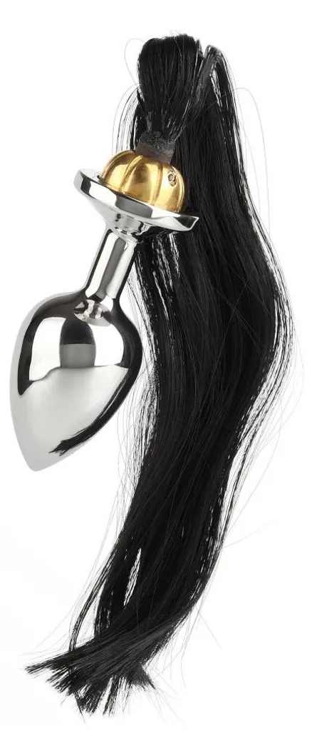 Chignon bouton de rose cheveux noirs idéal pour mariage et soirées