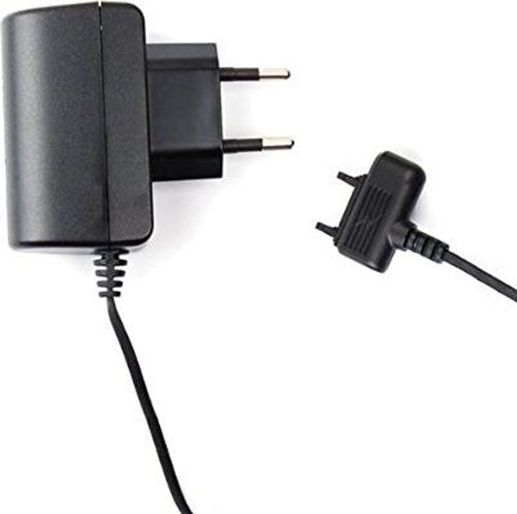 Original Sony Ericsson Netzladegerät Reiseladegerät Ladekabel CST-15 für K750i , W995, C902 NEU Händler