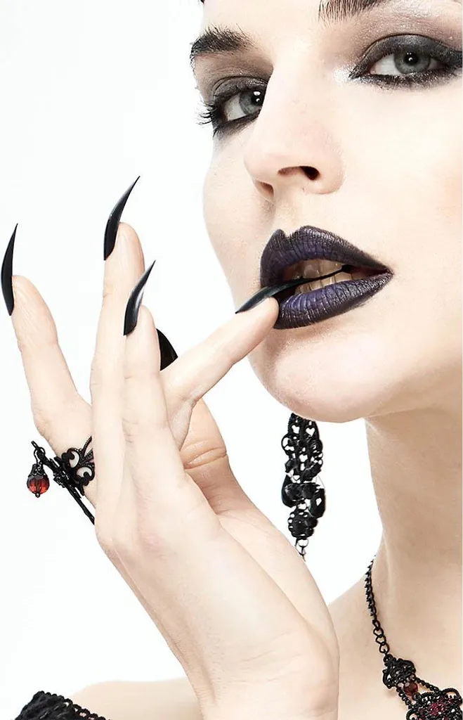 Anello Esoterico Devil Fashion Touch Me Not - Simbolismo Dark