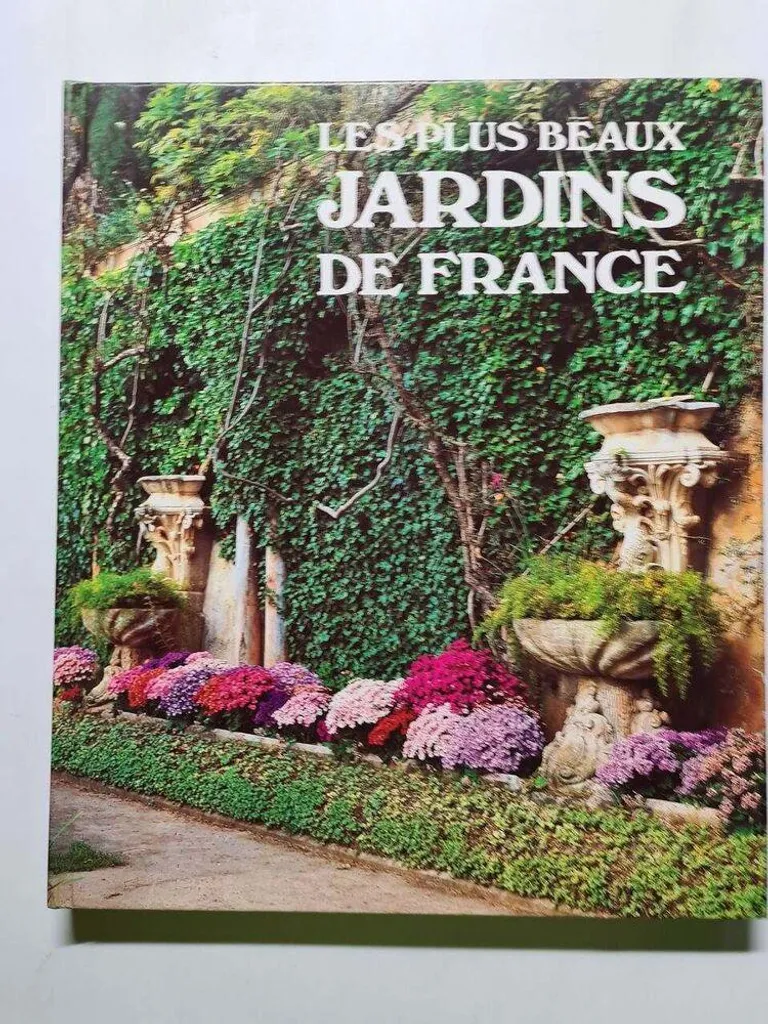 Livre illustré Les plus beaux jardins de France : Édition de luxe reliée