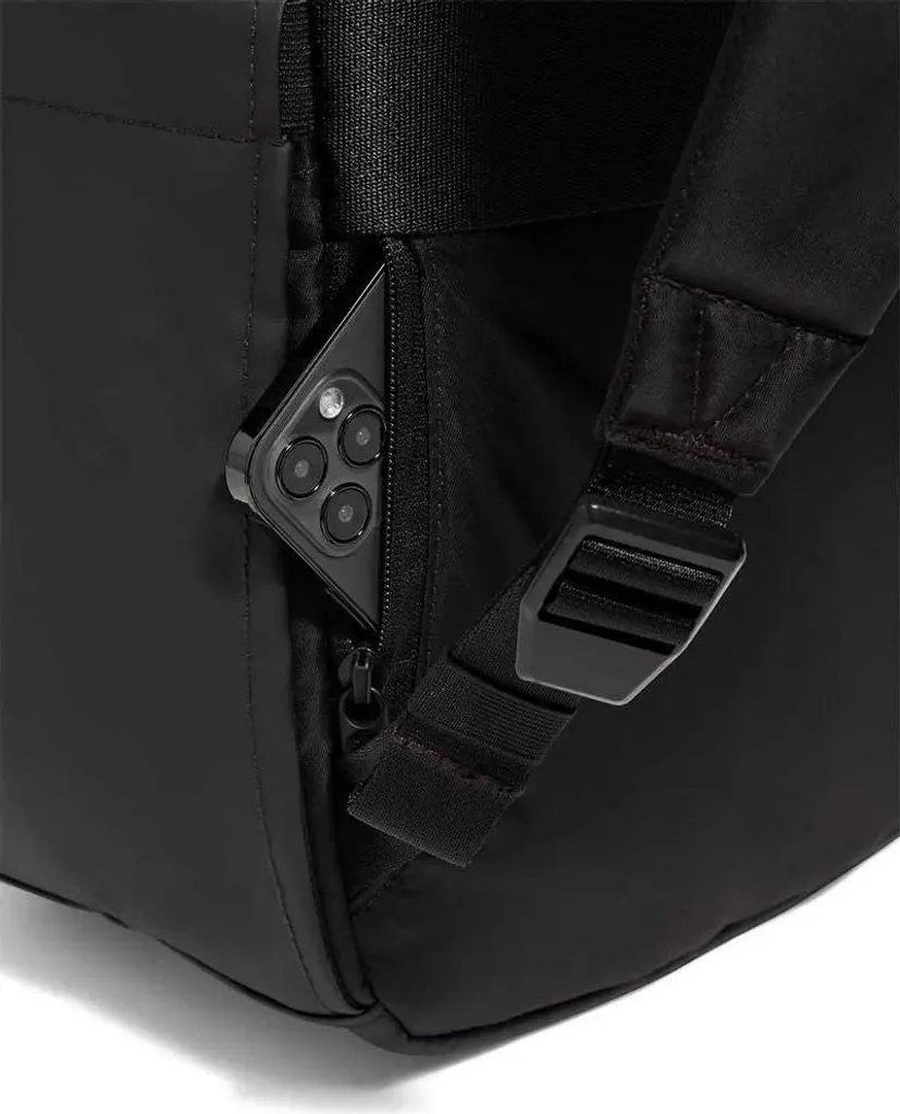 Sac à Dos Under Armour UA Studio Spirit Noir avec Protection PC 15"