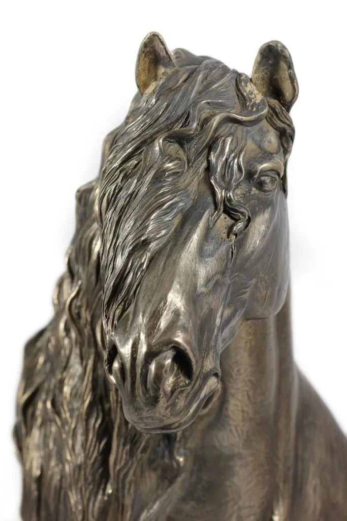 Statue Cheval Frison pour Bureau et Salon : Buste Grand Format