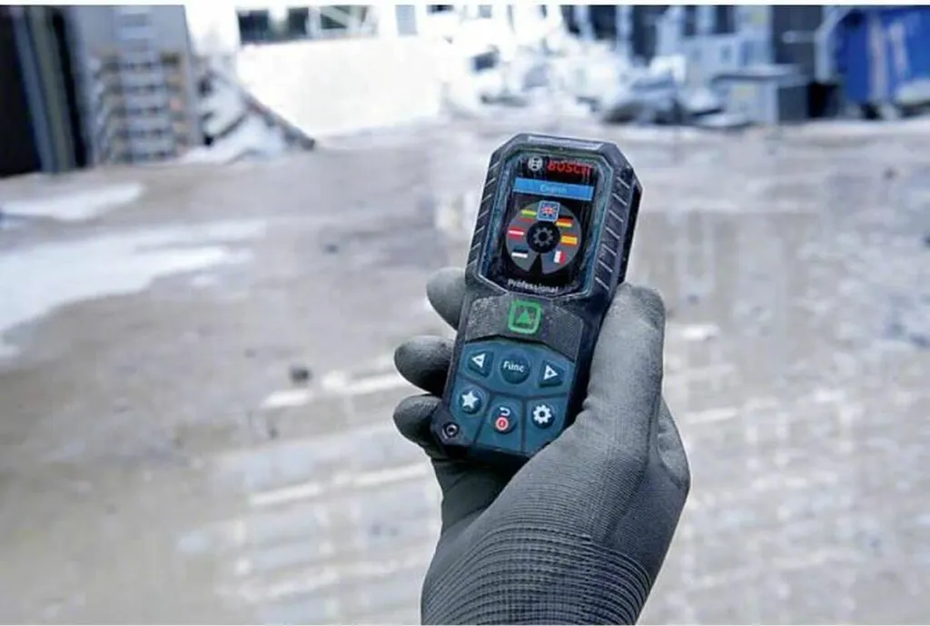 Fini les erreurs de mesure avec le laser Bosch GLM 50-25 G Professional