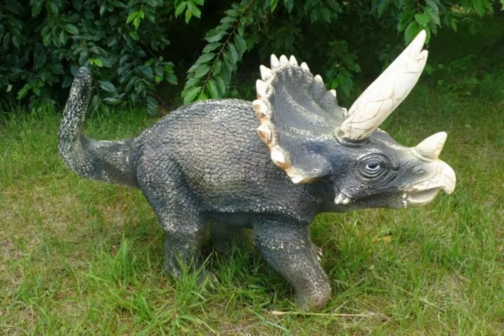 Triceratops 100cm Déco Jardin Incassable GFK - Résiste aux Intempéries
