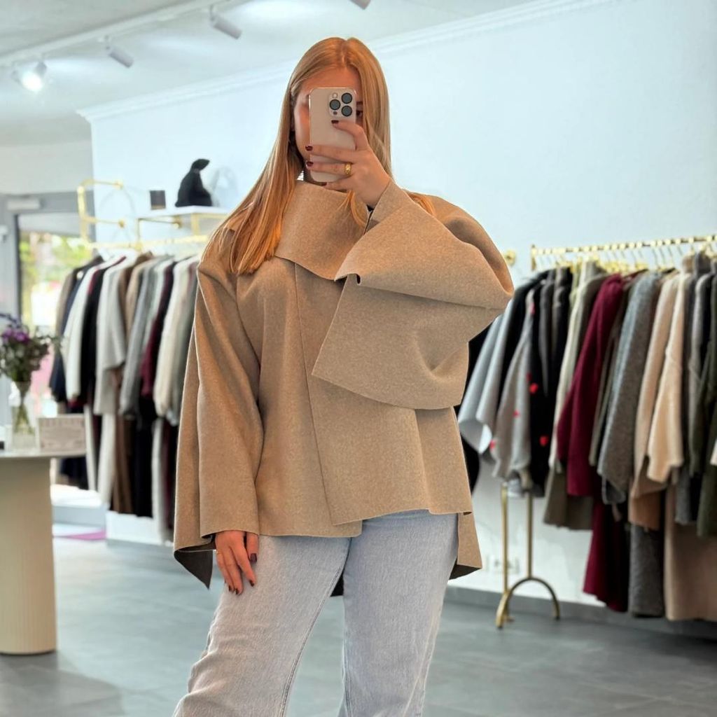 Cape Poncho "Lydia" Beige, Onesize (XS-XL) für Damen Poncho, übergroßer Cape für den Herbst und Winter, Frauen Cape, Wintercape, Langarm Cape P...