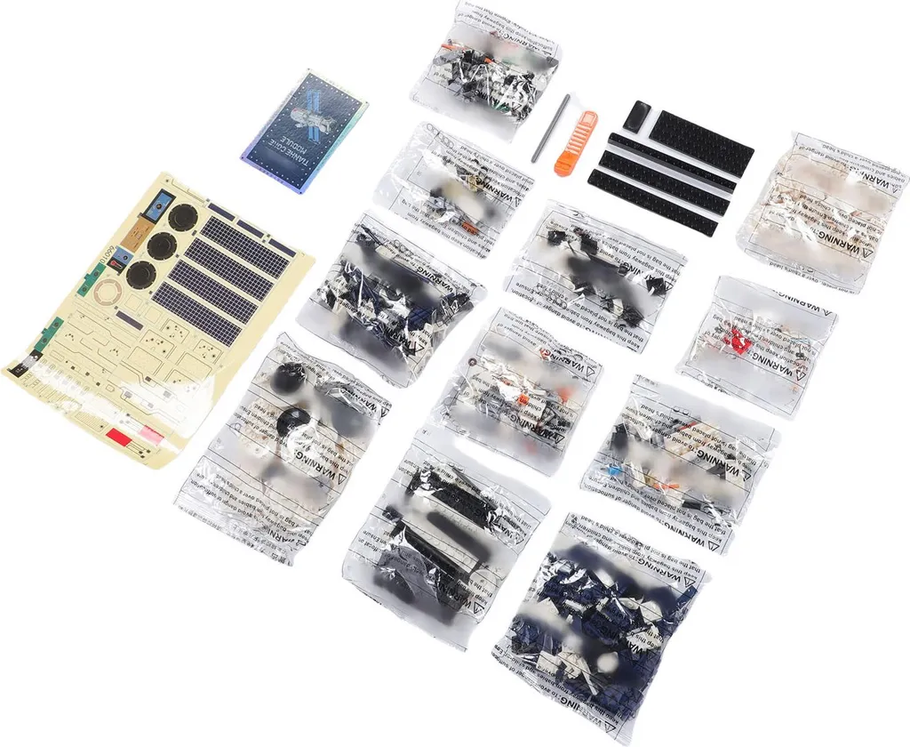 Station Spatiale Kit de Construction 895 Pièces avec Figurines Astronautes