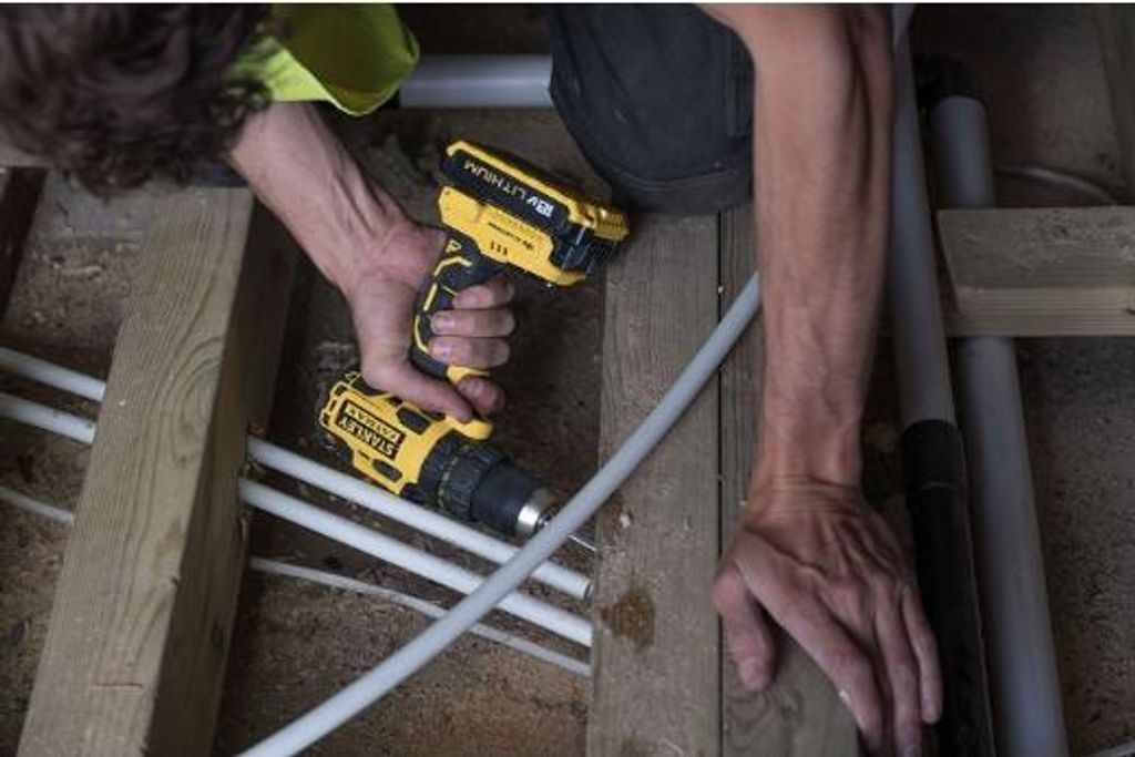 Stanley Fatmax Akku-Bohrschr.18V 2x2,0Ah,buerstenl.,Kof Produktbild 