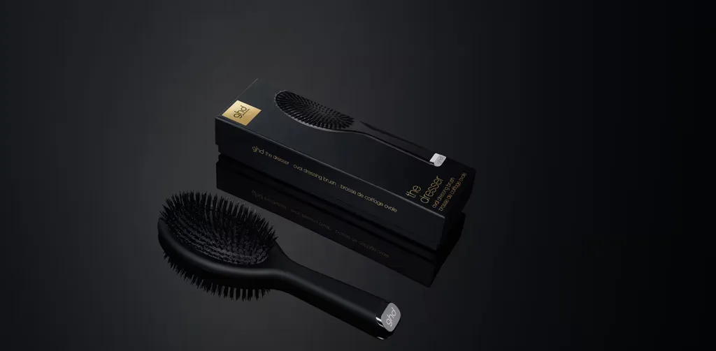 Brosse ovale anti-nœuds GHD poils nylon évite la casse cheveux