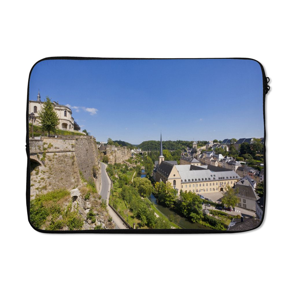 MuchoWow Laptop Hülle 14 ZollEin großes Schloss in Luxemburg in der Nähe einer Stadt Laptoptasche - Laptoptasche - Stoßsicher - Schutzhaube