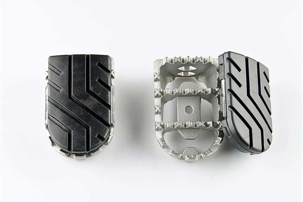 Cale-pieds moto Ion SW-Motech kit de montage avec surface antidérapante