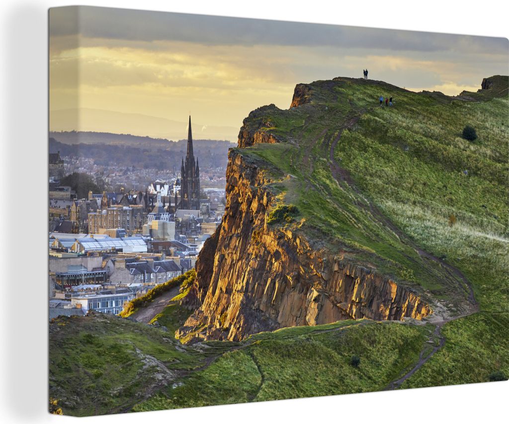 OneMillionCanvasses - Leinwandbilder - 140x90 cm, Klippen in Schottland mit Blick auf die Stadt aus der Vogelperspektive, Wandbilder Kunstdruck W...