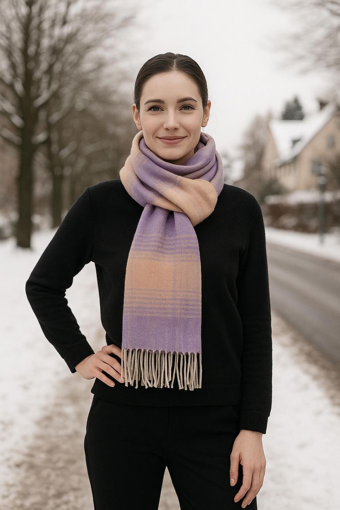 Winterschal Melbalila in hellem lila und pfirsich, Italy von collezione alessandro
