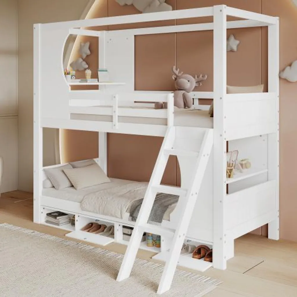 Lit superposé blanc pour optimiser une petite chambre avec bureau
