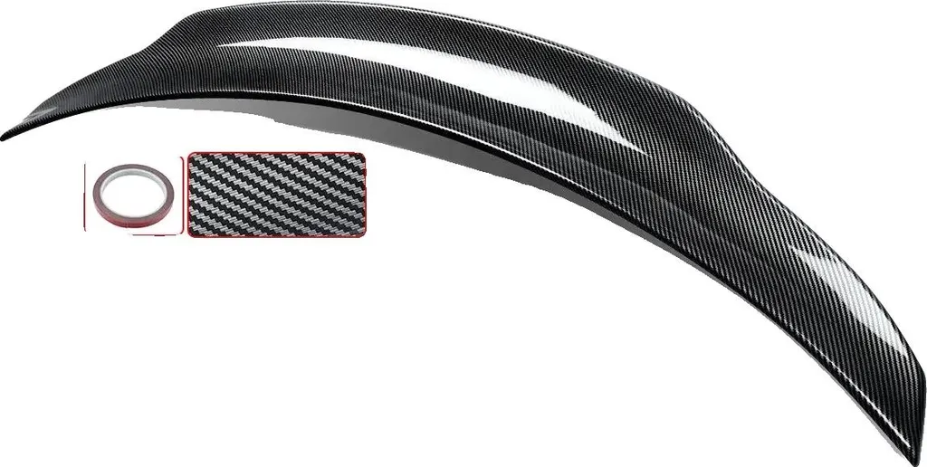 Aileron de coffre aspect fibre de carbone avec aérodynamisme optimisé