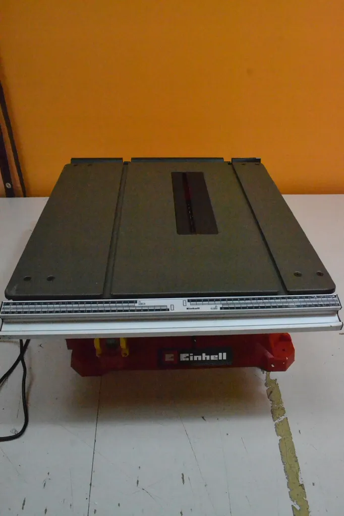 Scie sur Table Einhell TC-TS 2225 U avec Lame 254mm et Table Extensible - 12