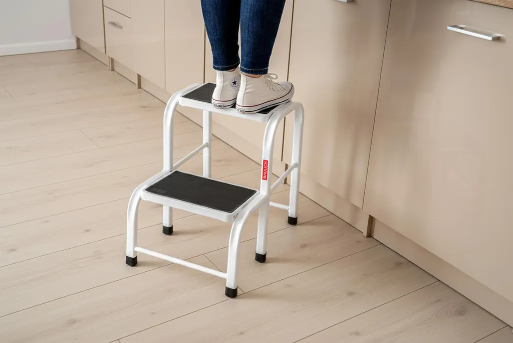 Échelle Ménagère Stable et Antidérapante - Finis les Risques de Chute - 5