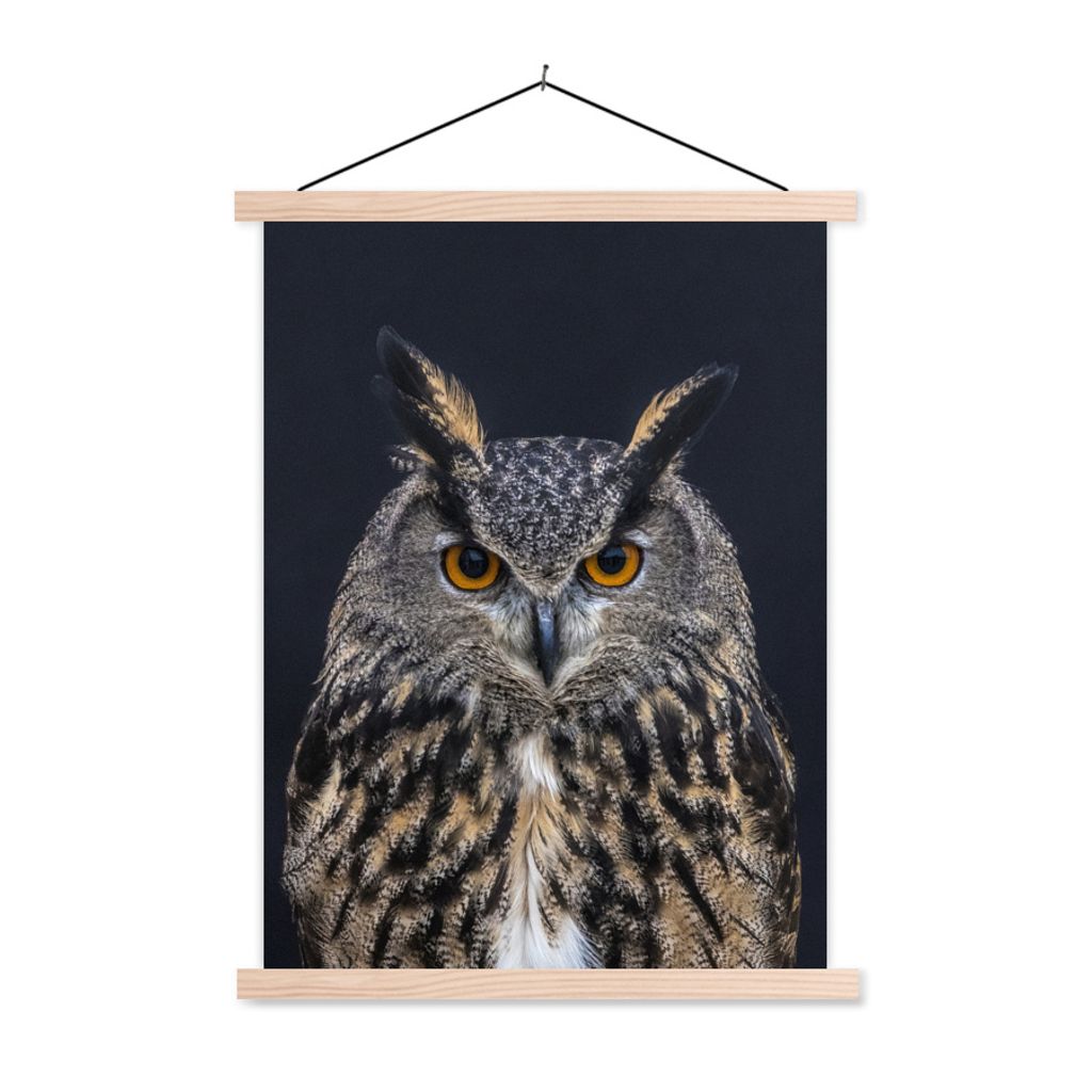 MuchoWow Textilposter Uhu Porträt 60x80 cm mit holzfarbenen Rahmen - Wandbild