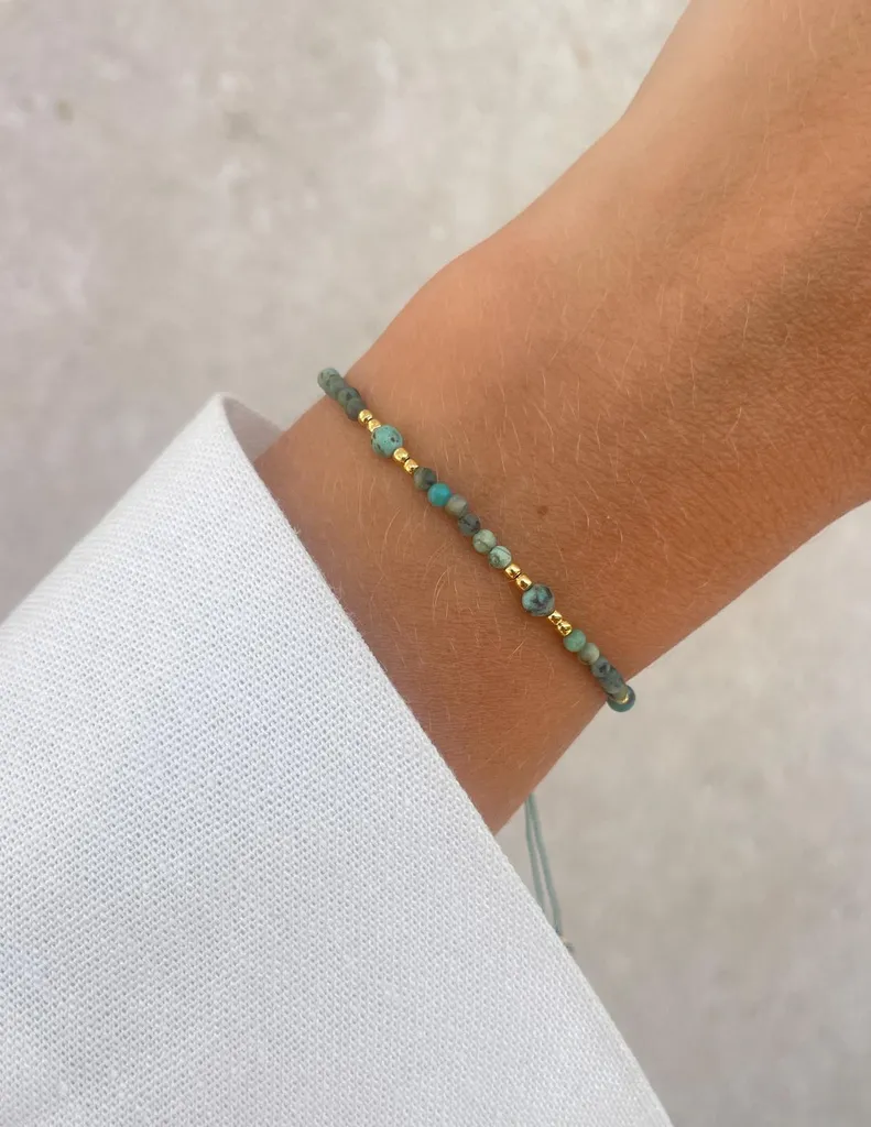 Bracelet turquoise créativité en fil résistant : l'éclat bleu naturel 18cm