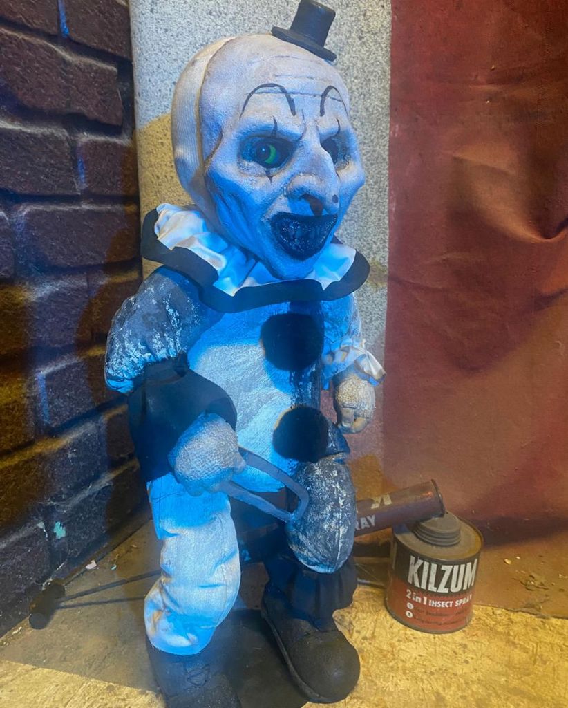 Schaurige Terrifier Art The Clown Graveyard Puppe 56 cm