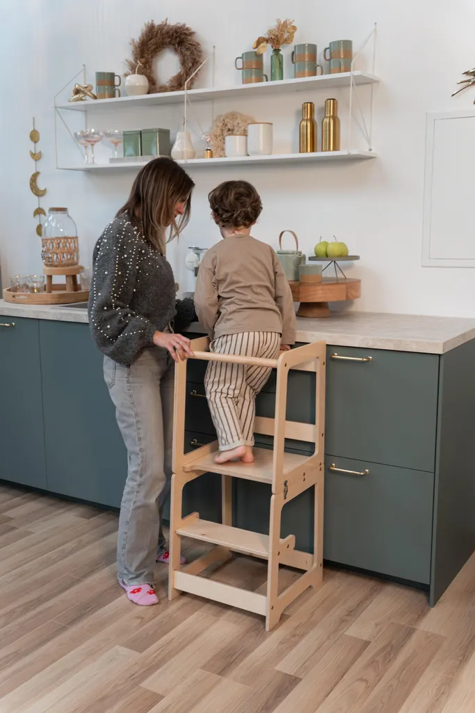 Tabouret d'observation Montessori transformable en bureau pour petit - 3