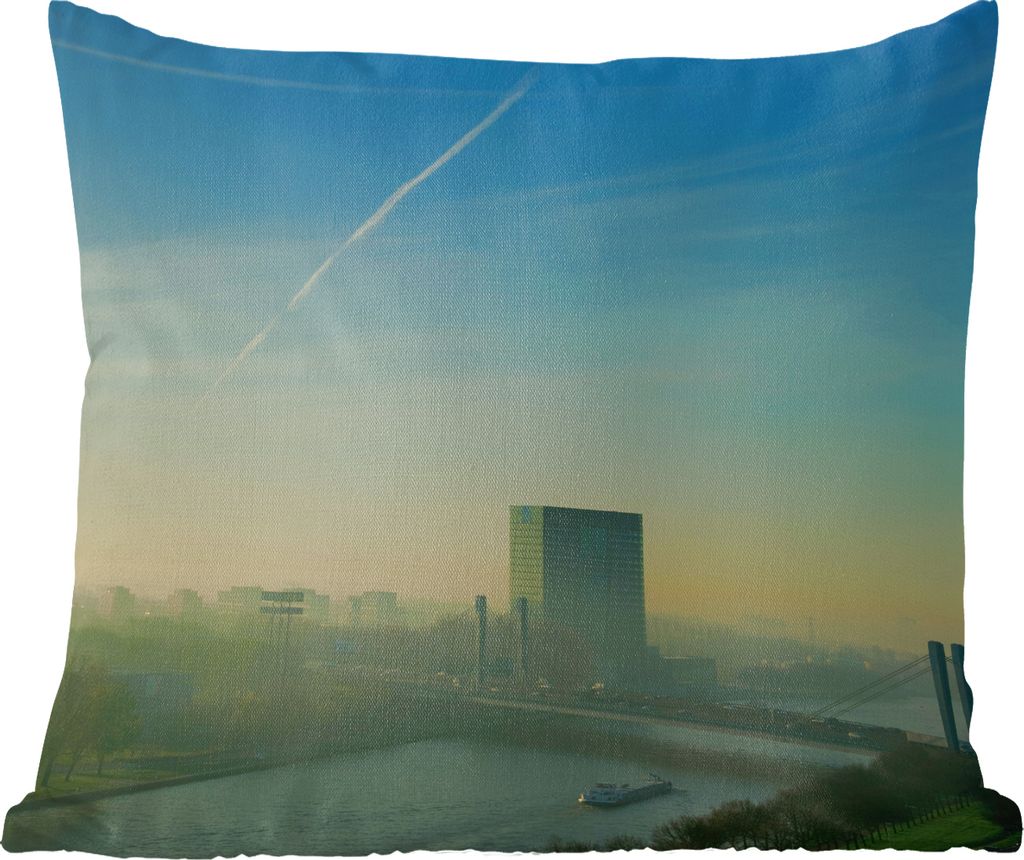MuchoWow Zierkissen Sofakissen Wohnzimmer Dekokissen 60x60 cm Utrecht - Nebel - Luft - Sitzfläche - Foto Polster